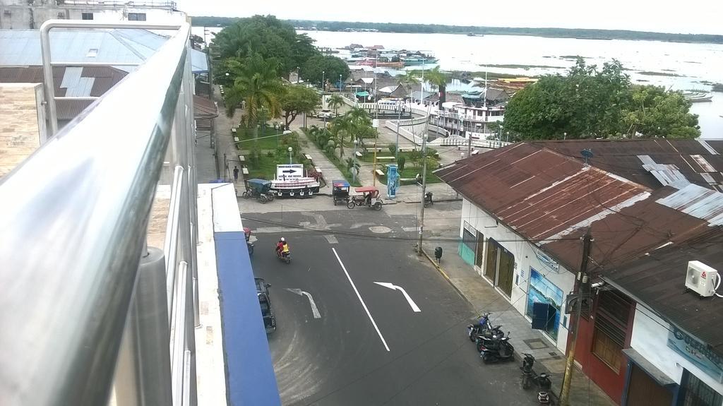 Bora Hotel Iquitos Buitenkant foto